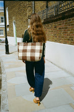 Load image into Gallery viewer, Lily XL Brown + Cream